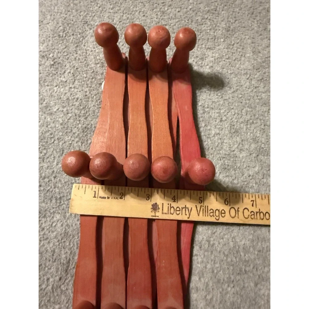 Expandable Accordion Wooden 13 Peg Wall Hanger Vintage Flair Organization Red